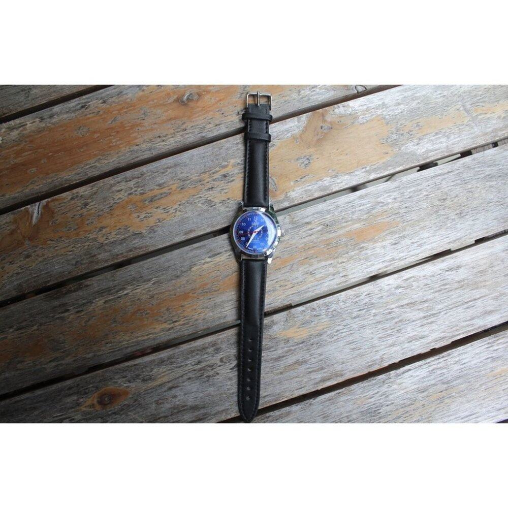 Vintage 1972 Camy Manual Mens Silver Watch W/Leather Strap & Blue accents